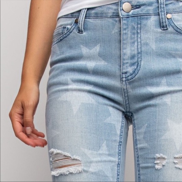 Light Denim Distressed Star Printed Jeans - Picture 5 of 8